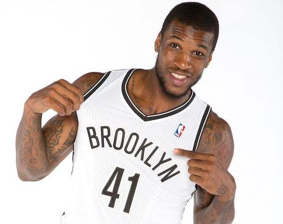 通过运动凝 通过运动凝