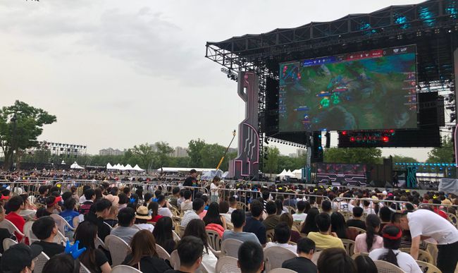 比以往任何